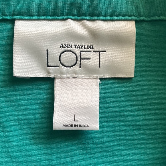 LOFT Tailored Cap Sleeve Buttondown - Picture 3 of 10